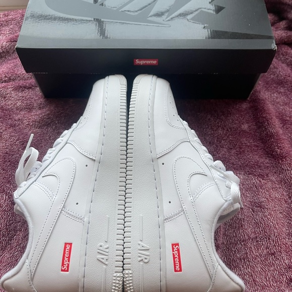 AIR FORCE 1 LOW SP - Picture 3 of 5